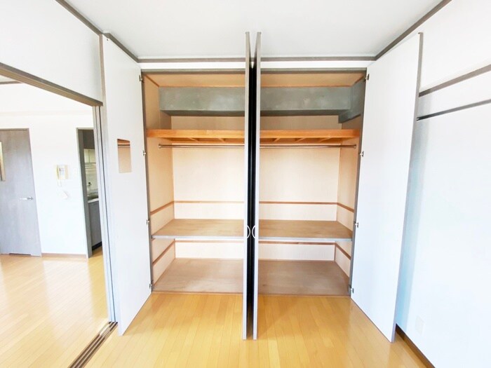 ロイヤルセンタ－ＢＬＤ ８０の収納