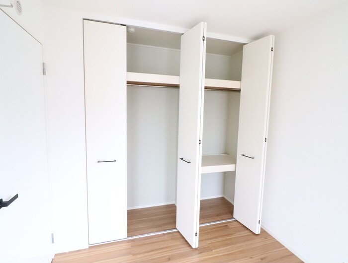 物件内観写真15　(収納)