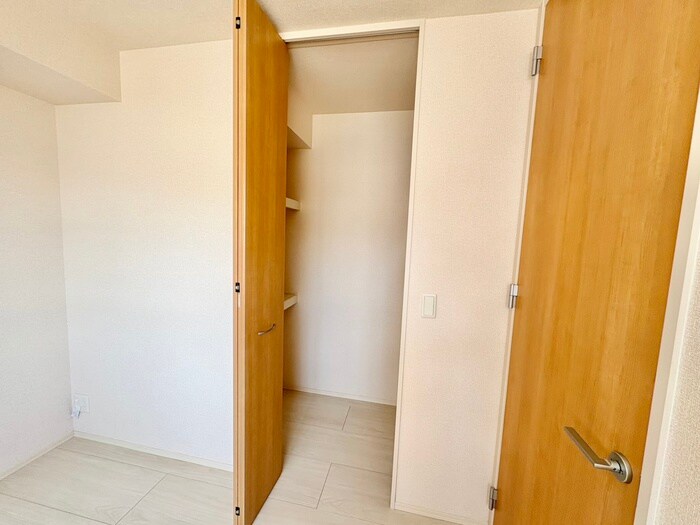 物件内観写真13　(収納)