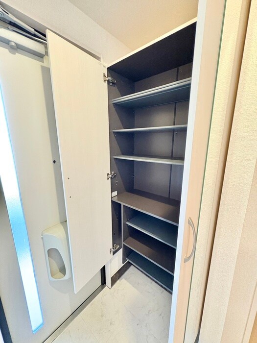 物件内観写真14　(靴箱)