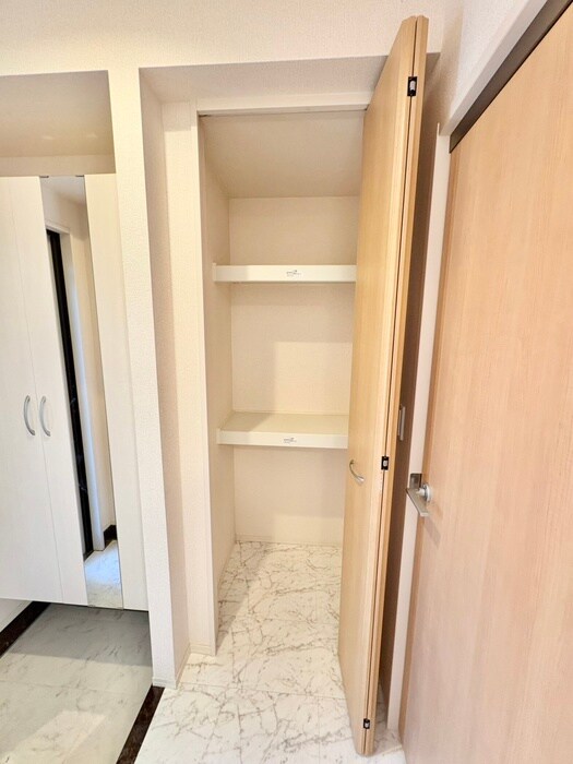 物件内観写真15　(収納)