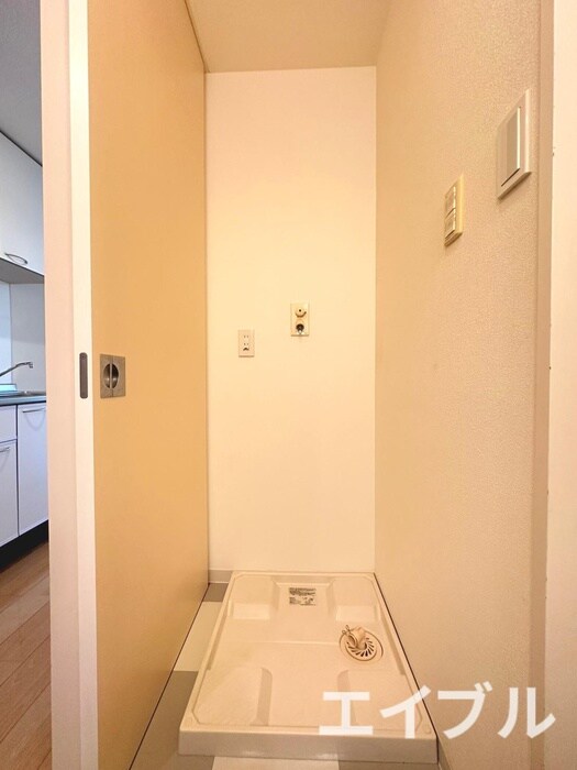 物件内観写真15　(洗濯機置場)