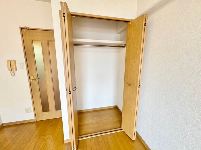 物件内観写真12　(収納)