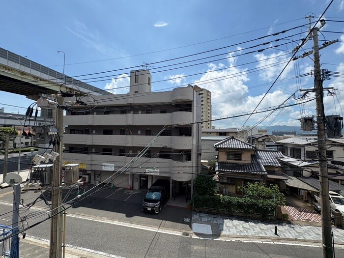 物件内観写真14　(室内からの展望)