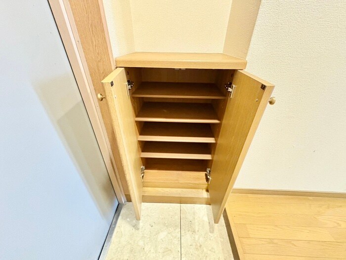 物件内観写真15　(靴箱)