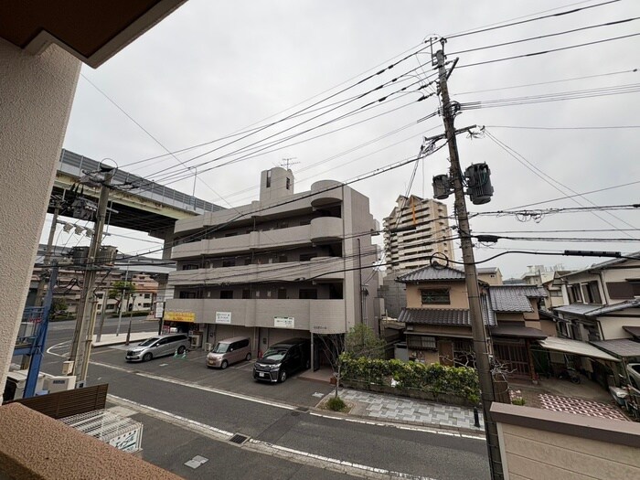 物件内観写真15　(室内からの展望)