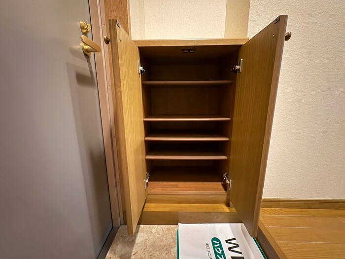 物件内観写真16　(靴箱)