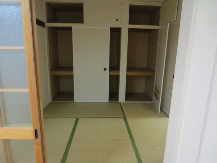 物件内観写真10　(収納)