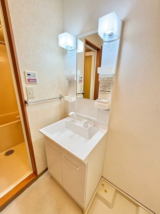 物件内観写真12　(洗面)