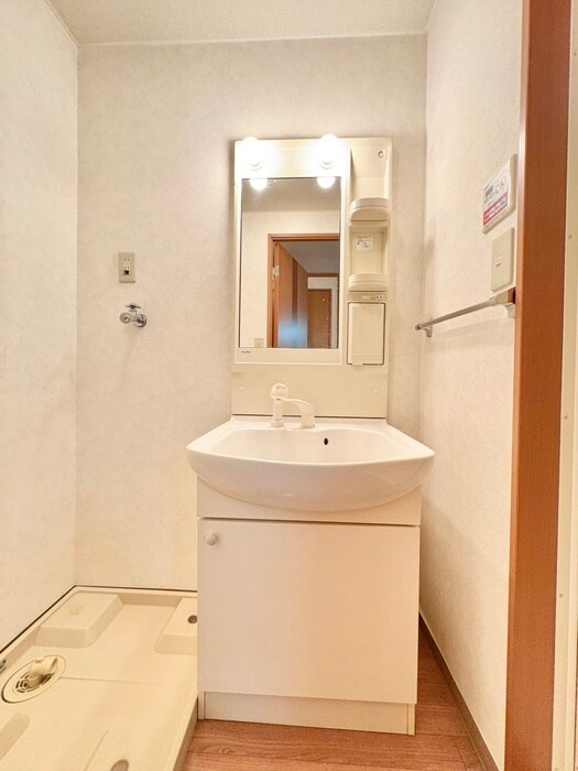 物件内観写真13　(洗面)