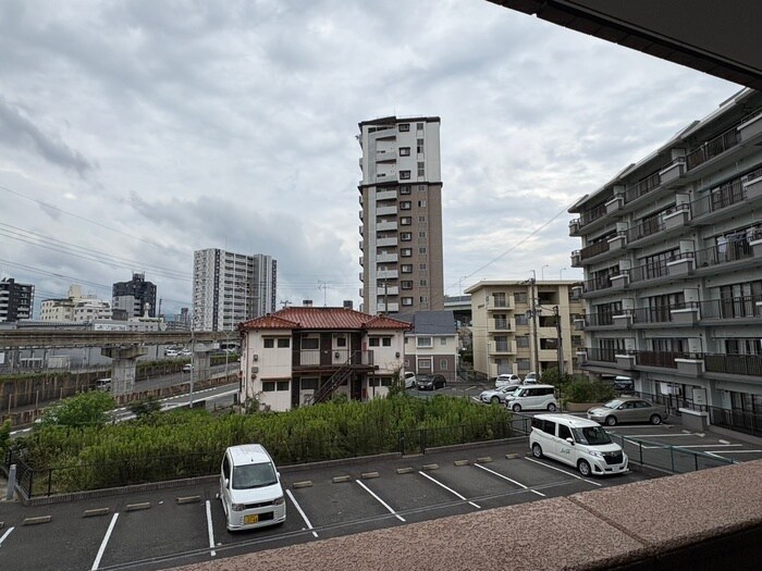 物件内観写真15　(室内からの展望)