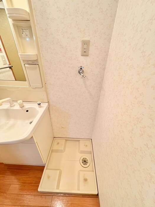 物件内観写真18　(洗濯機置場)