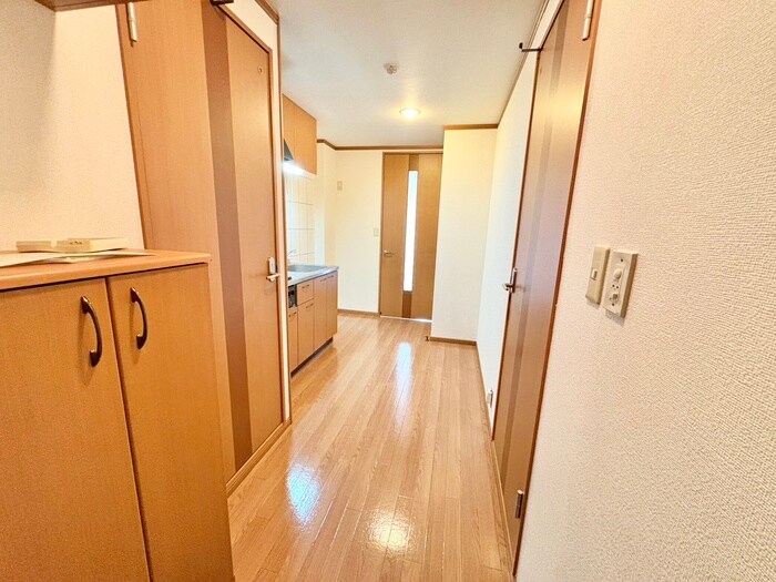 物件内観写真19　(廊下)