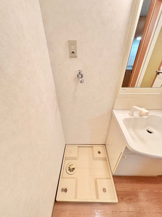 物件内観写真20　(洗濯機置場)