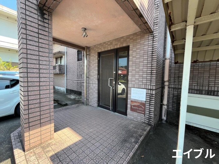 物件外観写真6　(エントランス部分)