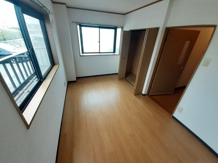 物件内観写真11　(収納)