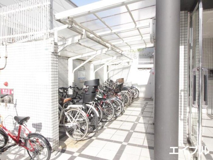 物件外観写真5　(駐輪場)