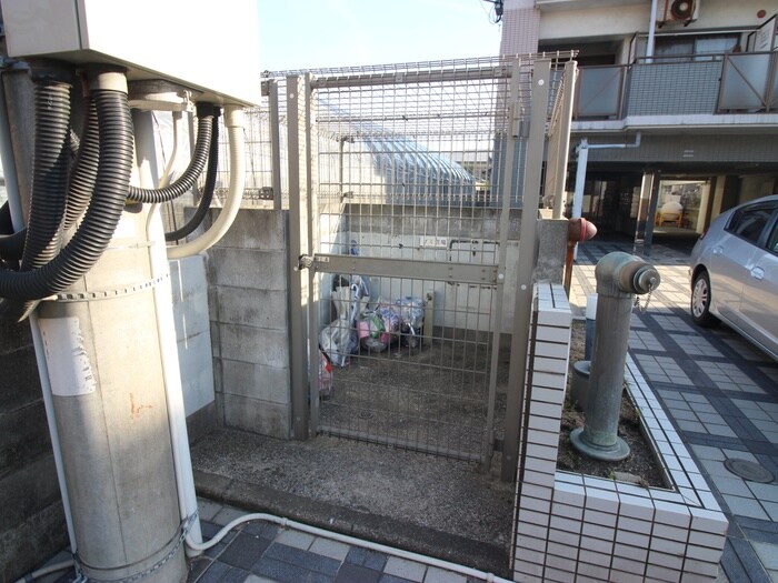 物件外観写真4　(建物設備)