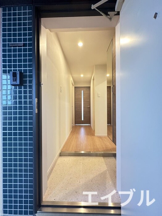 物件内観写真10　(玄関)