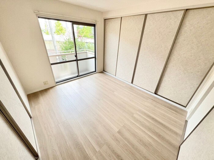 物件内観写真4　(居室)
