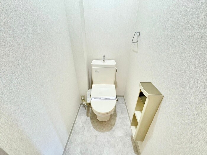 物件内観写真8　(トイレ)