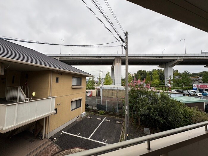 物件内観写真13　(室内からの展望)