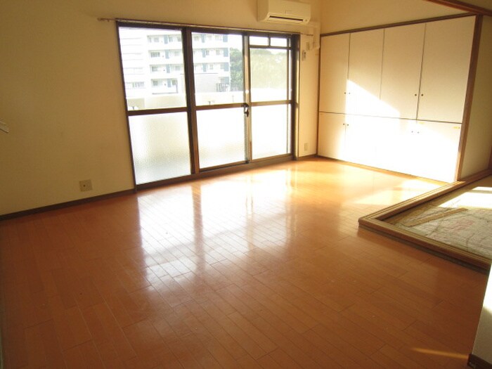 物件内観写真11　(居室)