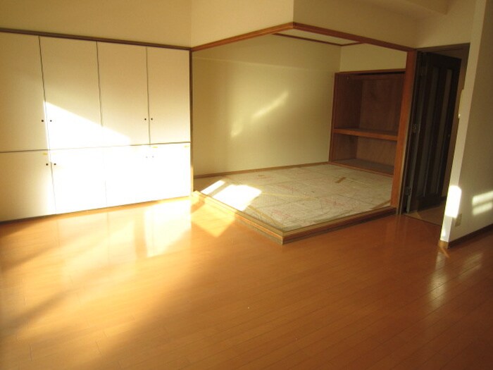 物件内観写真12　(居室)