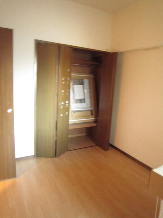 物件内観写真18　(居室)