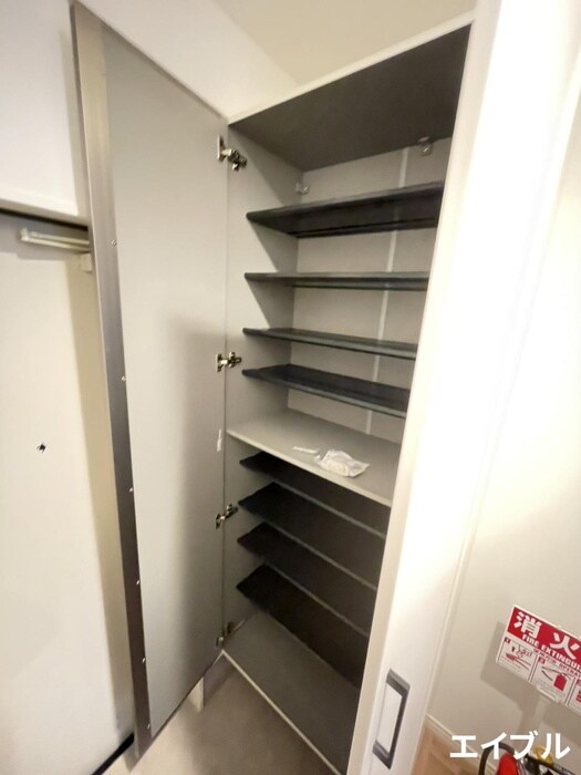 物件内観写真12　(靴箱)