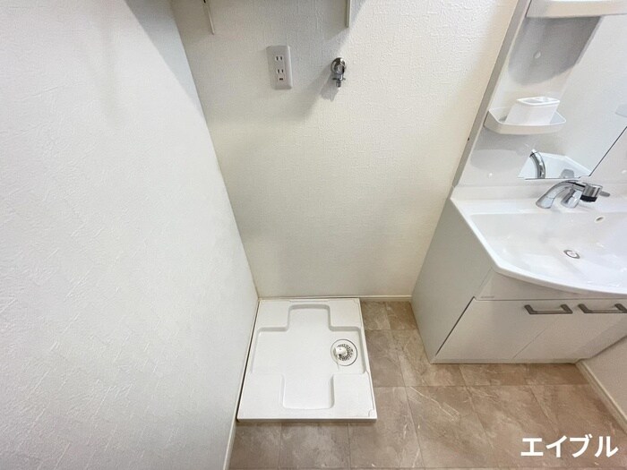 物件内観写真14　(洗濯機置場)