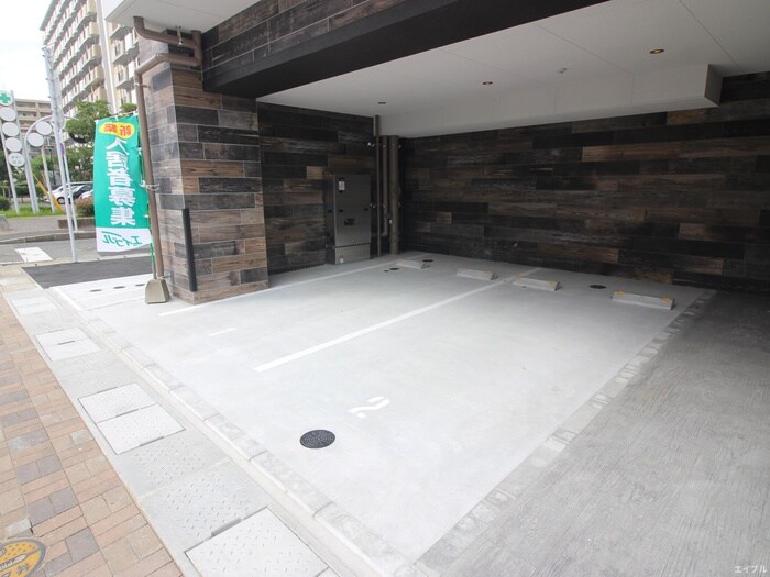 物件外観写真2　(駐車場)