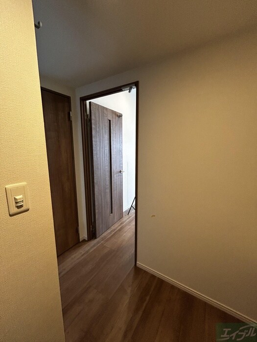 物件内観写真16　(廊下)