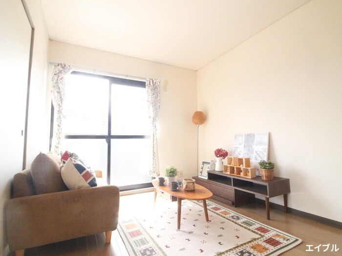 物件内観写真8　(居室)