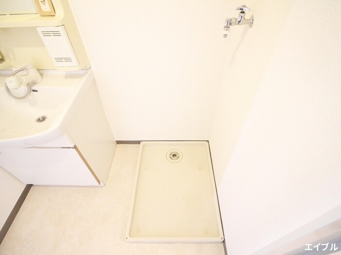 物件内観写真13　(洗濯機置場)