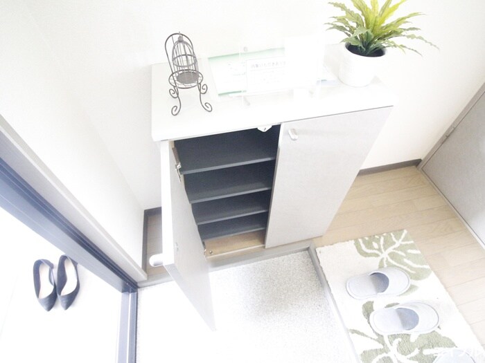 物件内観写真15　(靴箱)