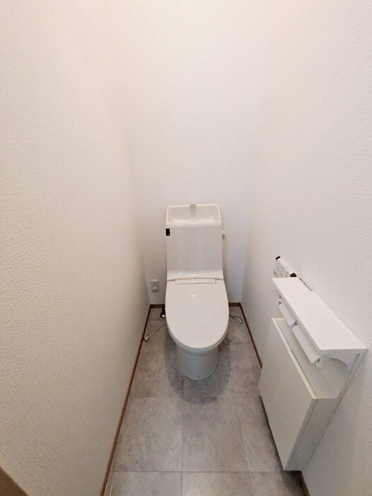 物件内観写真9　(トイレ)