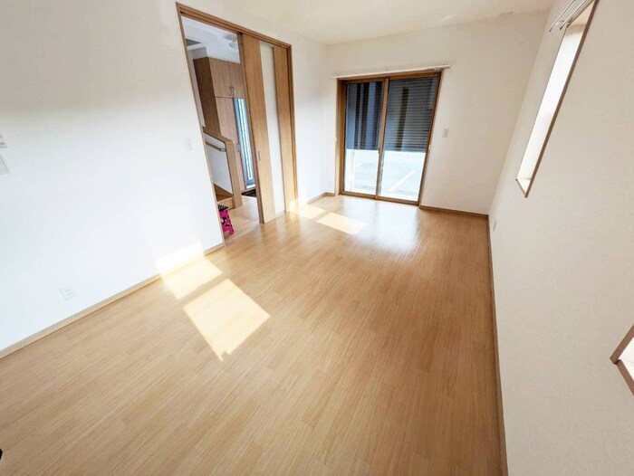 物件内観写真18　(居室)