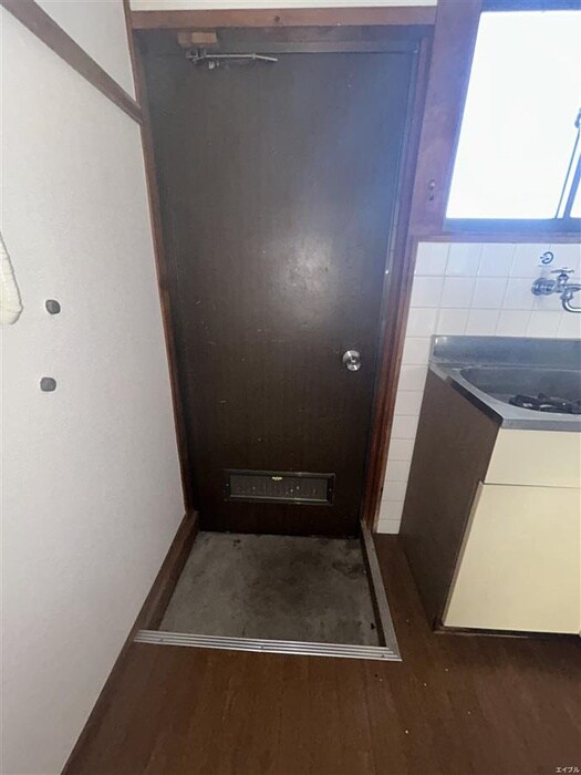 物件内観写真14　(玄関)