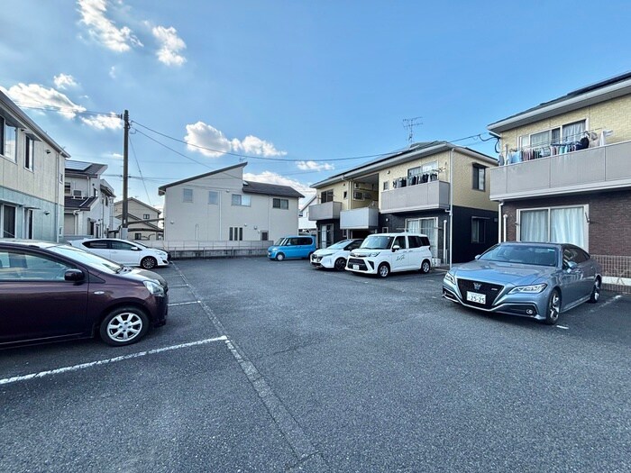 物件外観写真2　(駐輪場)