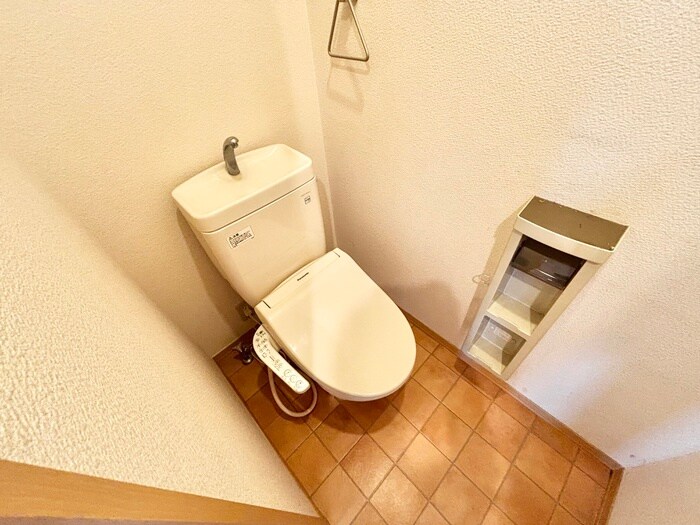 物件内観写真8　(トイレ)