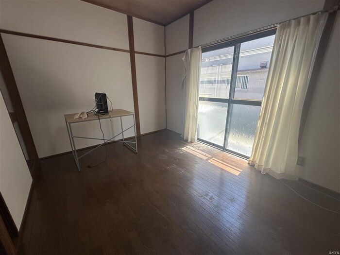 物件内観写真8　(居室)