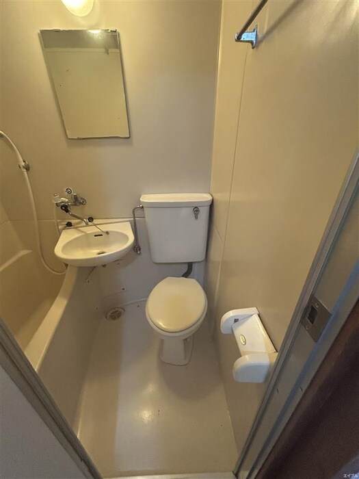 物件内観写真11　(トイレ)