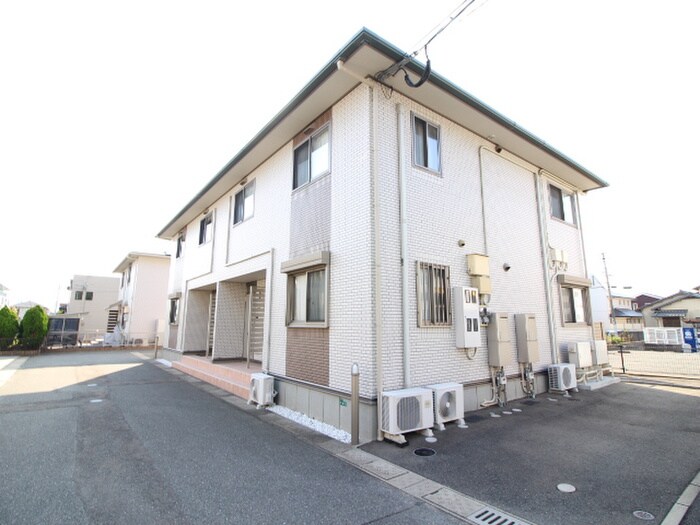 物件外観写真2　(外観写真)