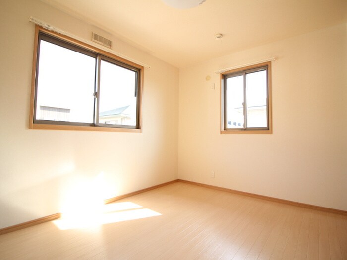 物件内観写真8　(居室)