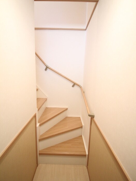 物件内観写真16　(廊下)