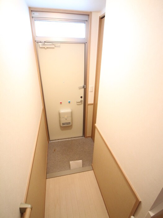 物件内観写真17　(玄関)