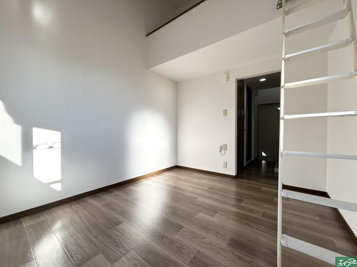 物件内観写真9　(居室)