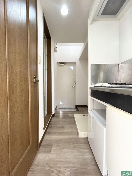 物件内観写真21　(廊下)