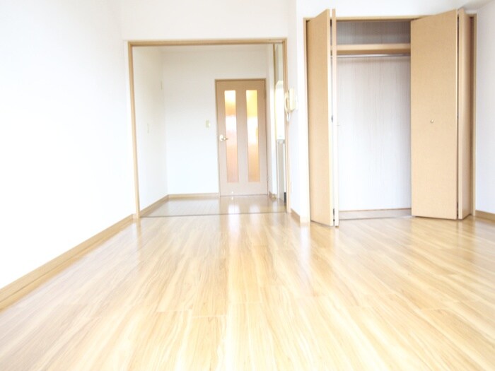 物件内観写真11　(室内からの展望)